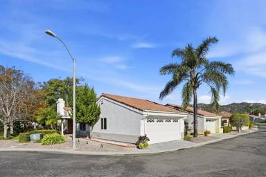 Main picture of 1767 Capistrano Gln