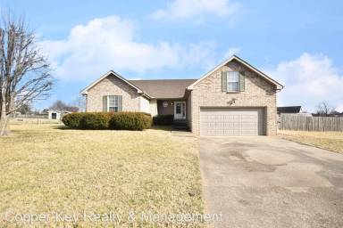 Main picture of 824 Gardendale Ln