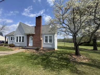 Main picture of 2450 Sparta Rd