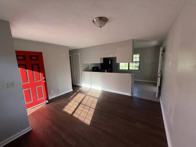 Main picture of 300 Smith Ave