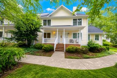 Main picture of 604 Spring Garden St