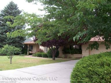 Main picture of 402 McDonald Rd
