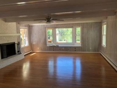 Main picture of 4500 Powells Point Rd