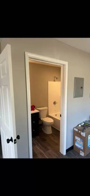 Main picture of 736 Heylman St