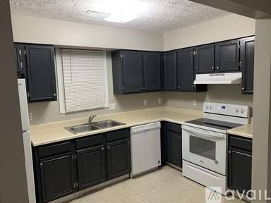Main picture of 3320 N Lincoln Ave