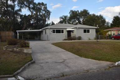 Main picture of 1107 W Woodlawn Ave