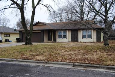 Main picture of 2541 N Clayton Ave