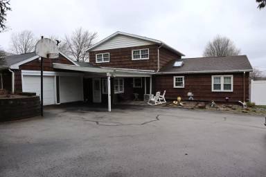 Main picture of 763 S 6th St
