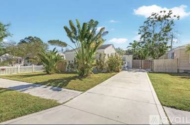 Main picture of 4004 Miramar Way S