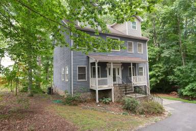 Main picture of 4916 Gold Crest Dr