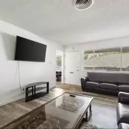 Main picture of 5365 Elsinore Way