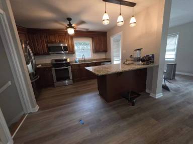 Main picture of 2415 Raeford Rd