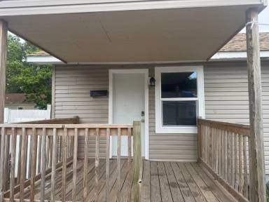 Main picture of 4416 E Bayley St