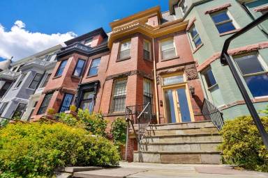 Main picture of 1925 S St NW