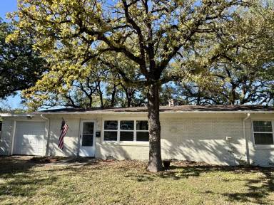 Main picture of 2212 Sturges Dr