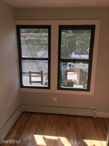 Main picture of 4582 Manhattan College Pkwy