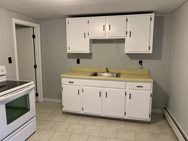 Main picture of 282 Main St