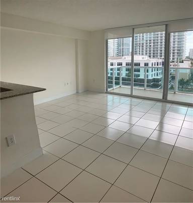 Main picture of Intracoastal Yacht Club
