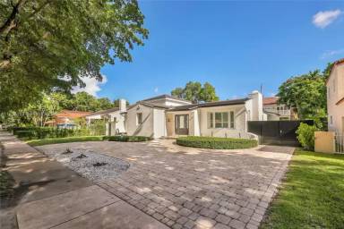 Main picture of 440 Zamora Ave