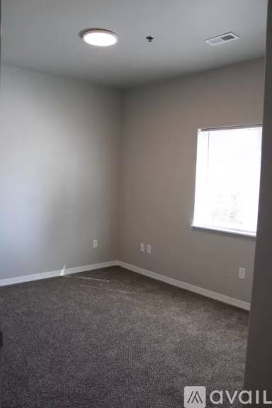 Main picture of 665 Heyburn Ave