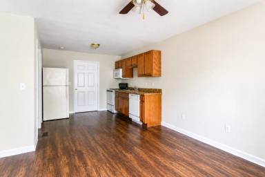 Main picture of 50 Lexington Ct