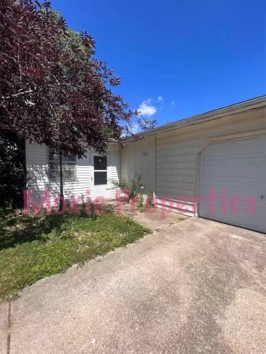 Main picture of 1260 Chanute Ave