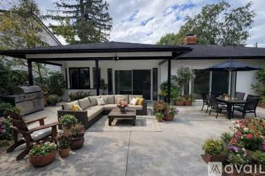 Main picture of 2212 Linda Flora Dr