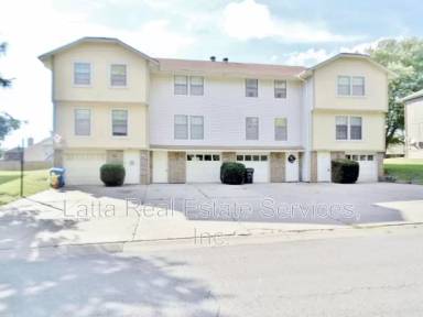 Main picture of 423 NW 3rd St