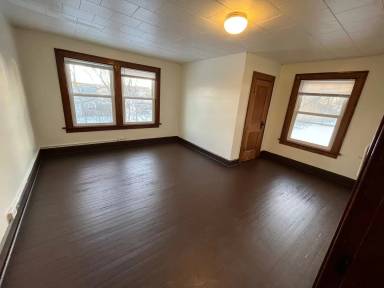 Main picture of 707 Collingwood Ave