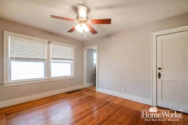 Main picture of 1307 Altgeld St