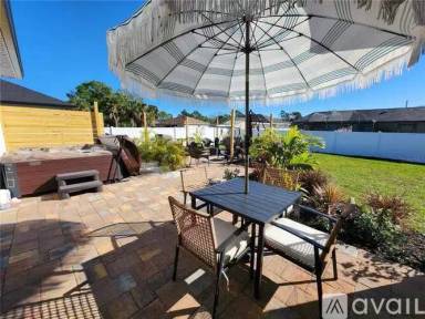 Main picture of 2206 De Garmo St