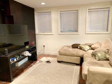 Main picture of 81 West Cedar St