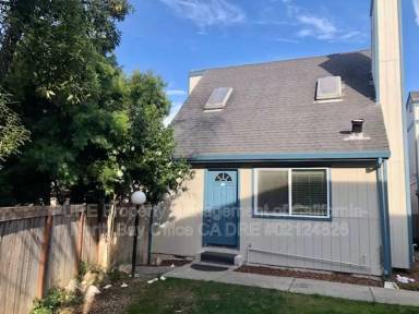 Main picture of 941 E Cotati Ave