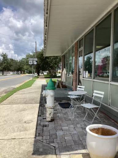 Main picture of 104 N Church St