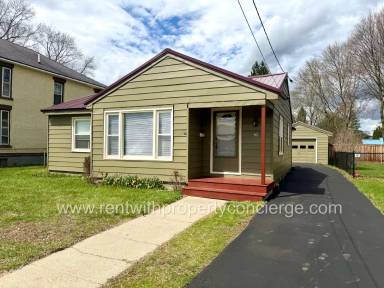 Main picture of 30 Randall St