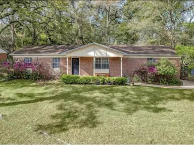 Main picture of 2516 Colleen Dr