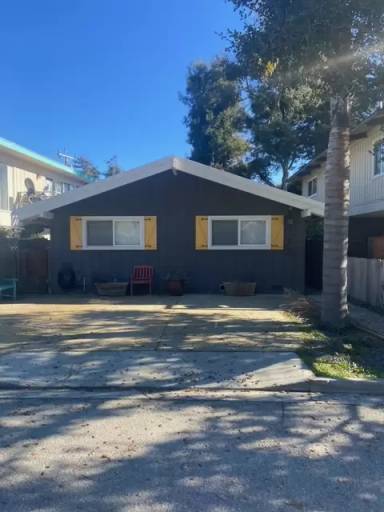 Main picture of 232 Moosehead Dr
