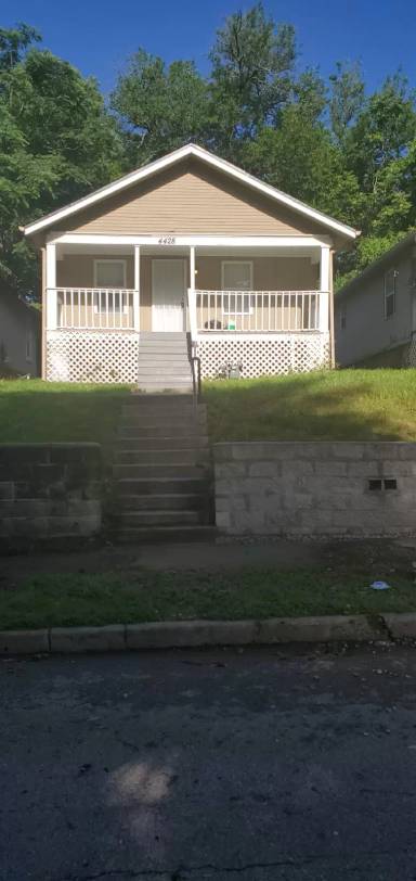 Main picture of 4428 Garfield Ave