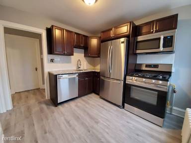 Main picture of 2135 Bristol Pike