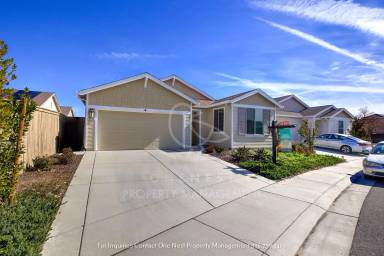 Main picture of 5643 Peach Tree Dr