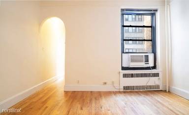 Main picture of 107 E 63rd St