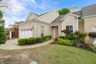 Main picture of 60 Jeffrey Way