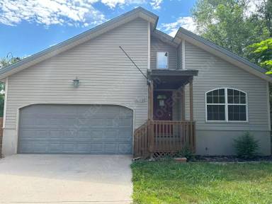 Main picture of 637 S Ray Ave