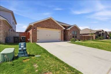 Main picture of 7100 Thomas Paine Rd