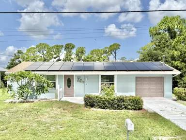 Main picture of 2055 Hyatt Dr