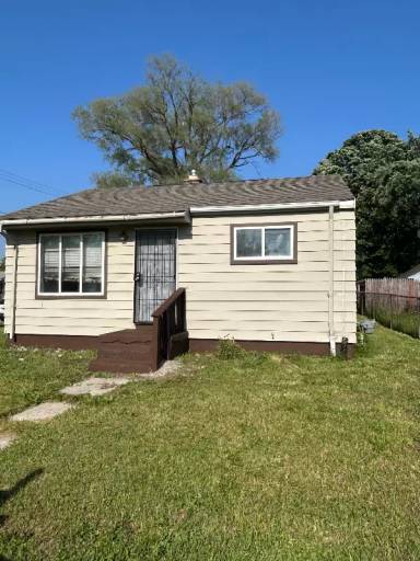 Main picture of 975 Darling St