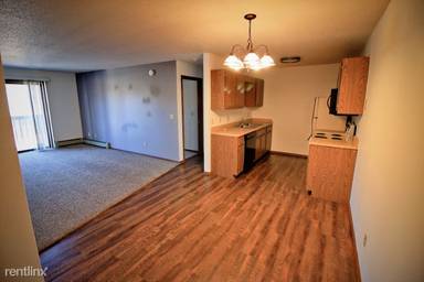 Main picture of 2300 S Sycamore Ave