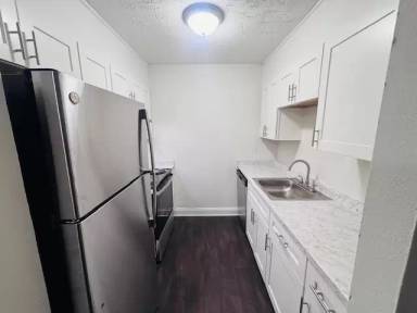 Main picture of Highland Village Apartments