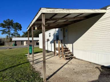 Main picture of 1490 Joe Miller Rd