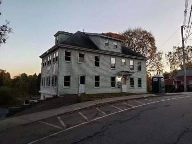 Main picture of 187 Beach St